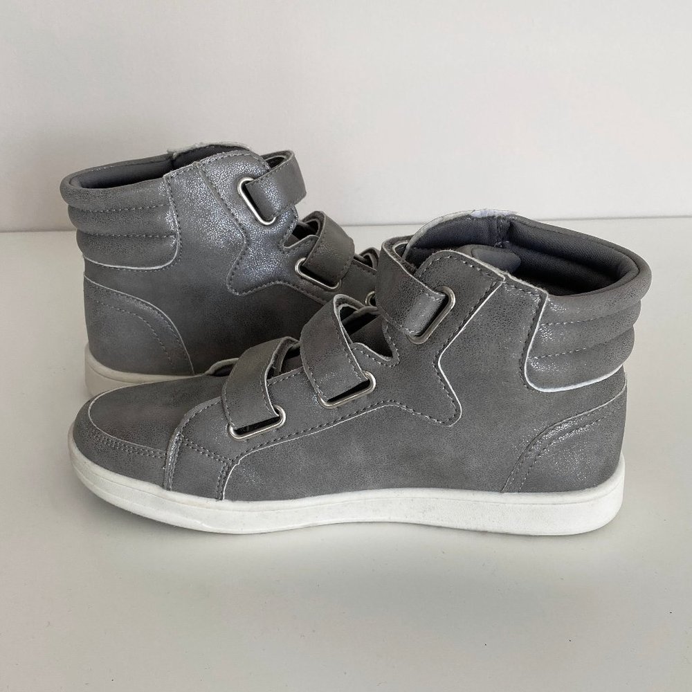 NEW! Grey/Silver HighTop sneakers